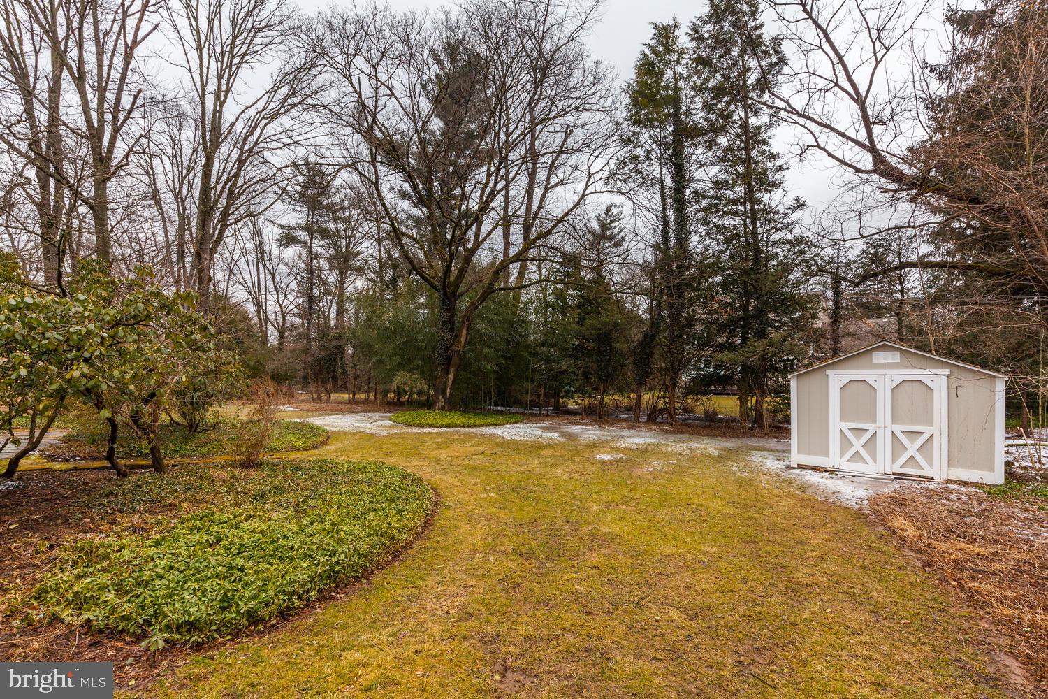 275 Riverside Drive Princeton, NJ 08540 - Photo 39 of 40 Yard