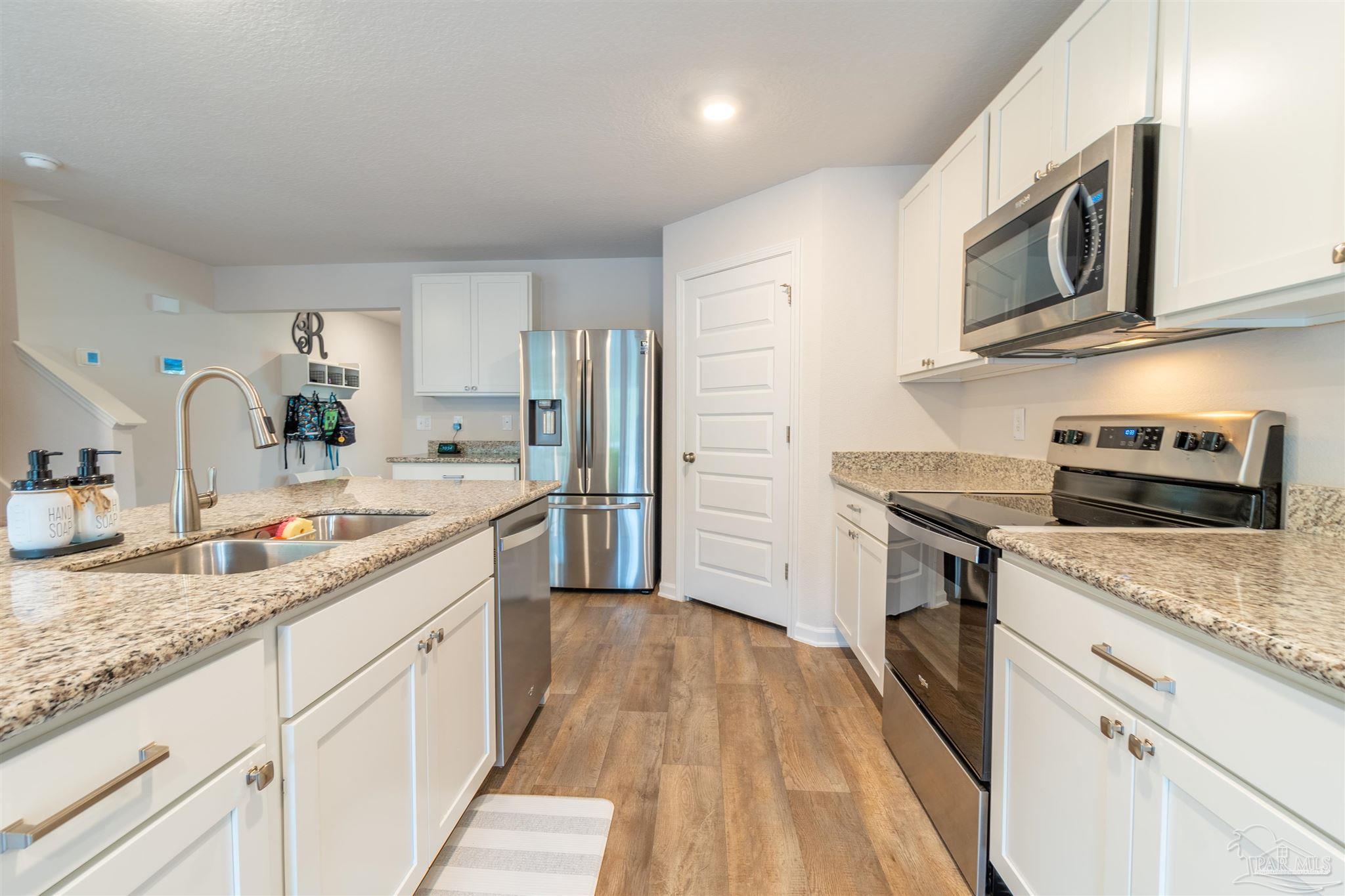 5469 Merlin Way Milton, FL 32583 - Photo 12 of 42 Gallery Image 12