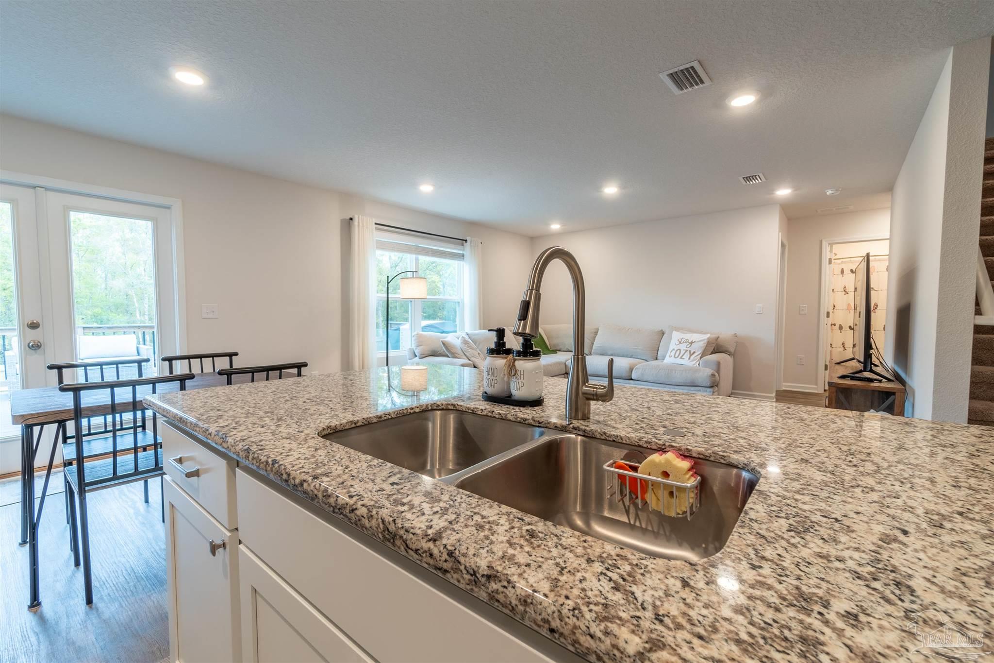 5469 Merlin Way Milton, FL 32583 - Photo 10 of 42 Gallery Image 10