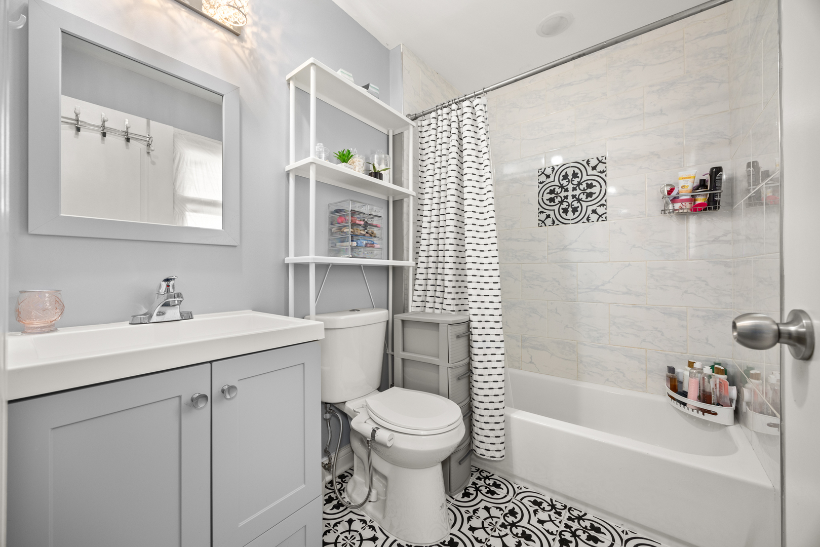 520 Chestnut Lane Beecher, IL 60401 - Photo 20 of 27 a bathroom with a sink toilet and shower