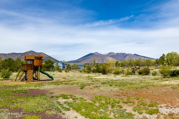 $1,050,000 | 8710 Mary's Drive, Flagstaff, AZ 86004