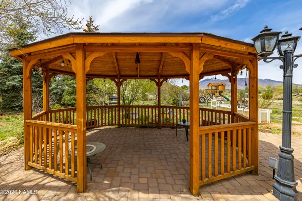 $1,050,000 | 8710 Mary's Drive, Flagstaff, AZ 86004