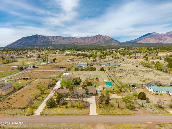 $1,050,000 | 8710 Mary's Drive, Flagstaff, AZ 86004