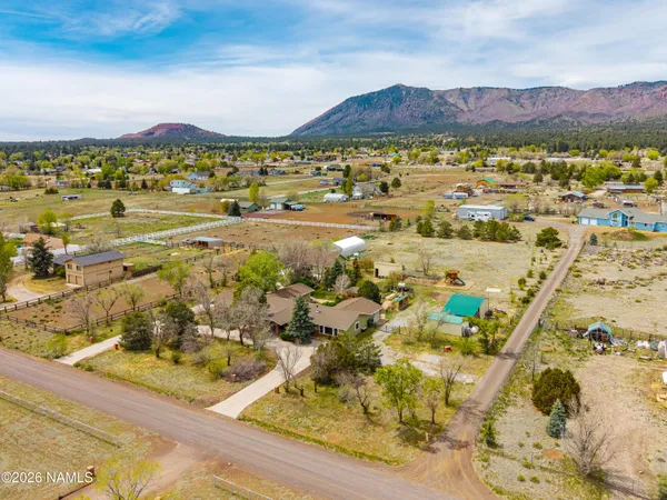$1,050,000 | 8710 Mary's Drive, Flagstaff, AZ 86004
