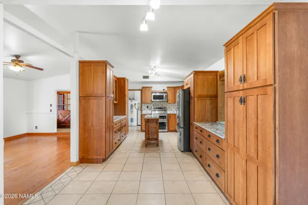 $1,050,000 | 8710 Mary's Drive, Flagstaff, AZ 86004