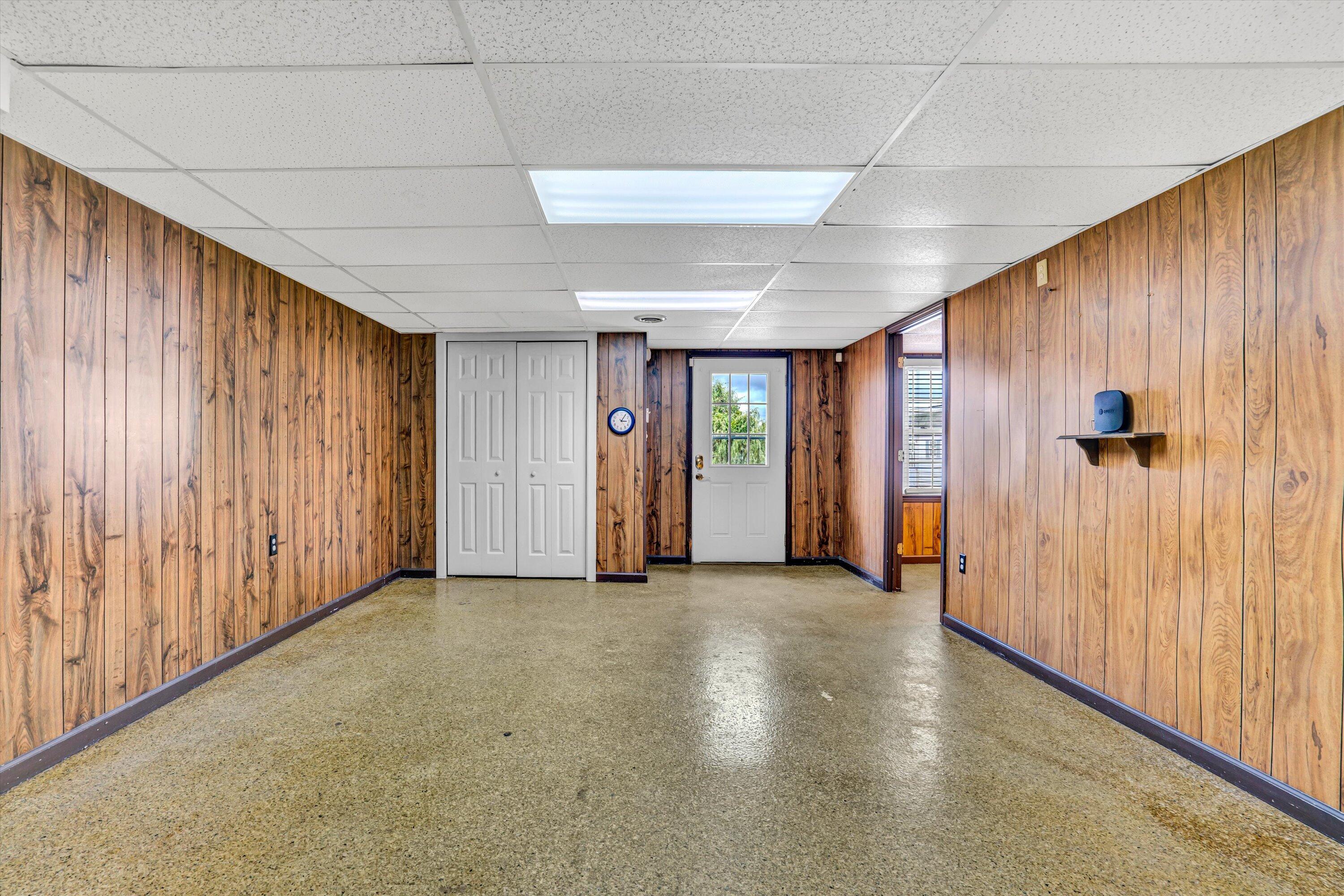 581 Ben Annie Road Gretna, VA 24557 - Photo 28 of 57 Lower Living Room