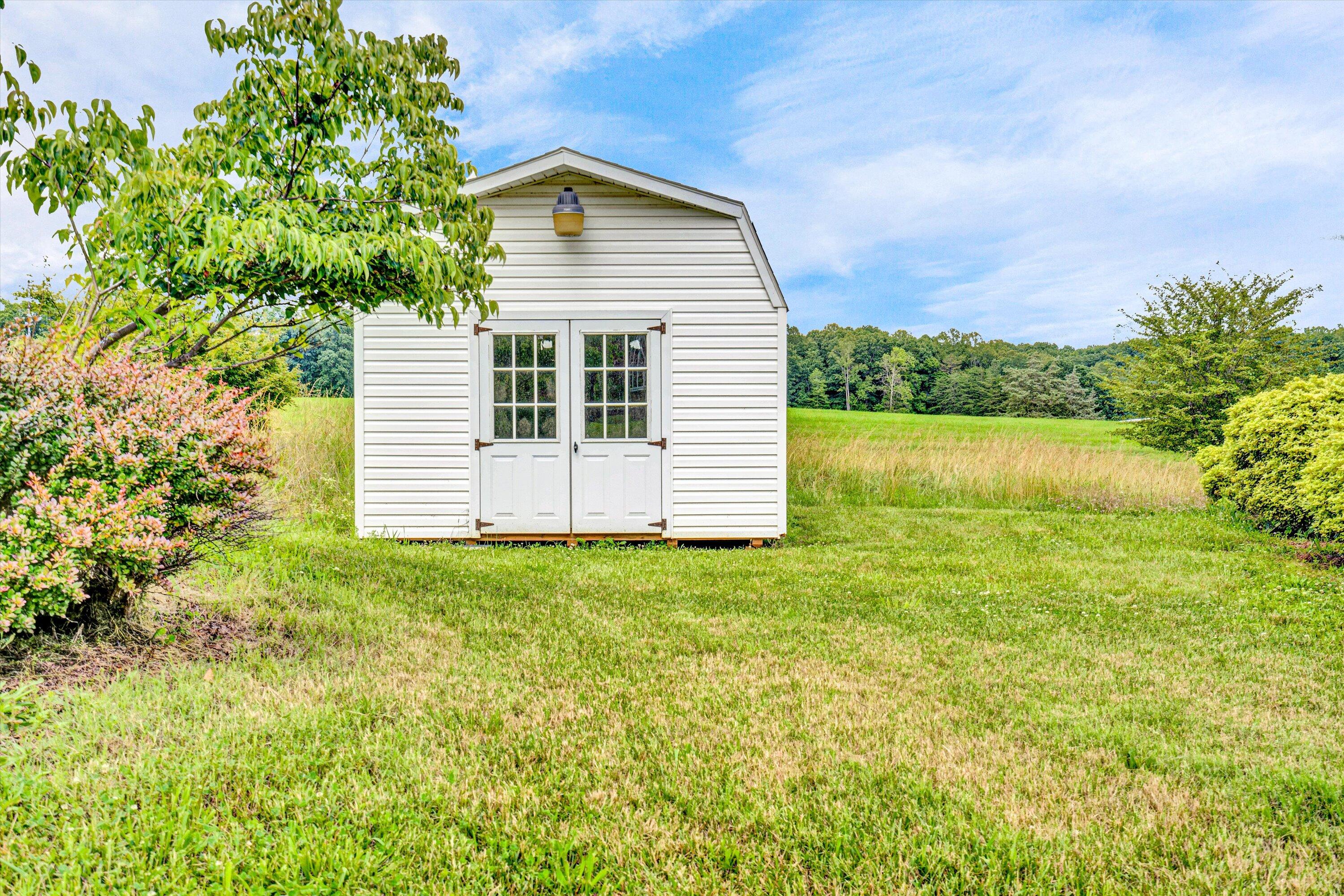 581 Ben Annie Road Gretna, VA 24557 - Photo 40 of 57 45-DSC00211