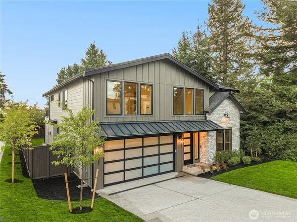 $3,249,000 | 621 13th Avenue West, Kirkland, WA 98033