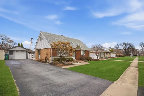 $3,000 | 8912 Windsor Lane, Bridgeview, IL 60455