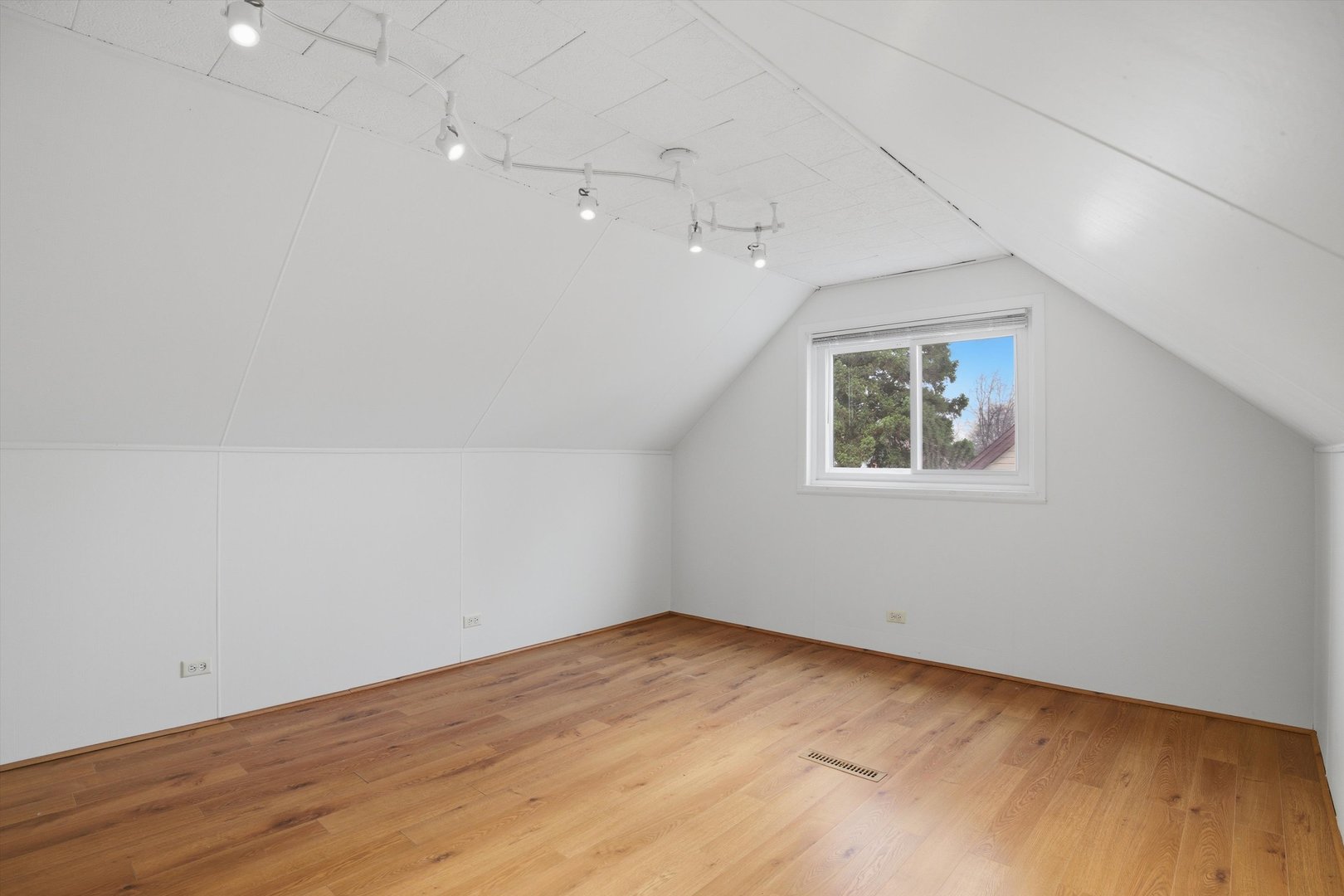 8912 Windsor Lane Bridgeview, IL 60455 - Photo 25 of 37