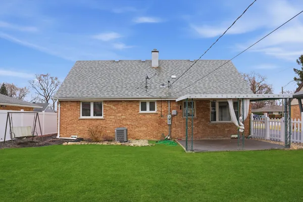 $3,000 | 8912 Windsor Lane, Bridgeview, IL 60455