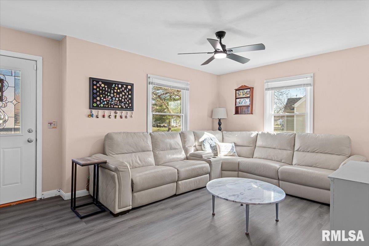 2100 East Hood Street Springfield, IL 62703 - Photo 11 of 23