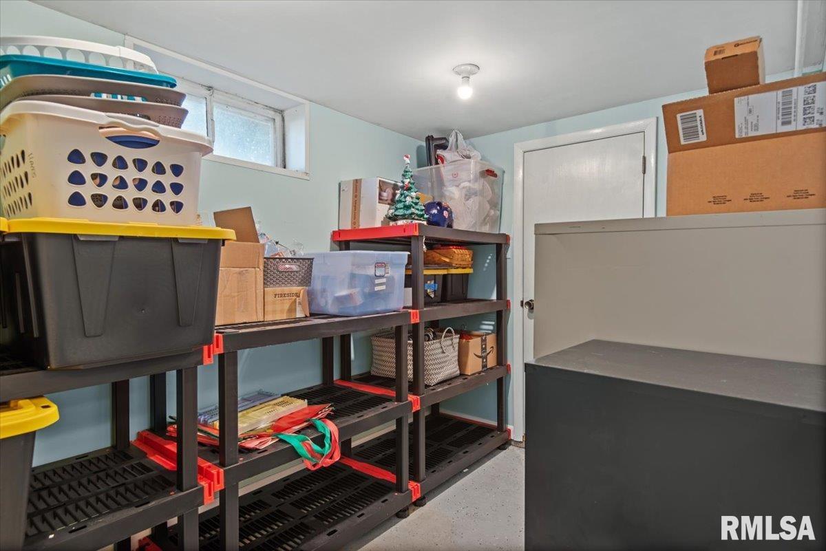 2100 East Hood Street Springfield, IL 62703 - Photo 17 of 23