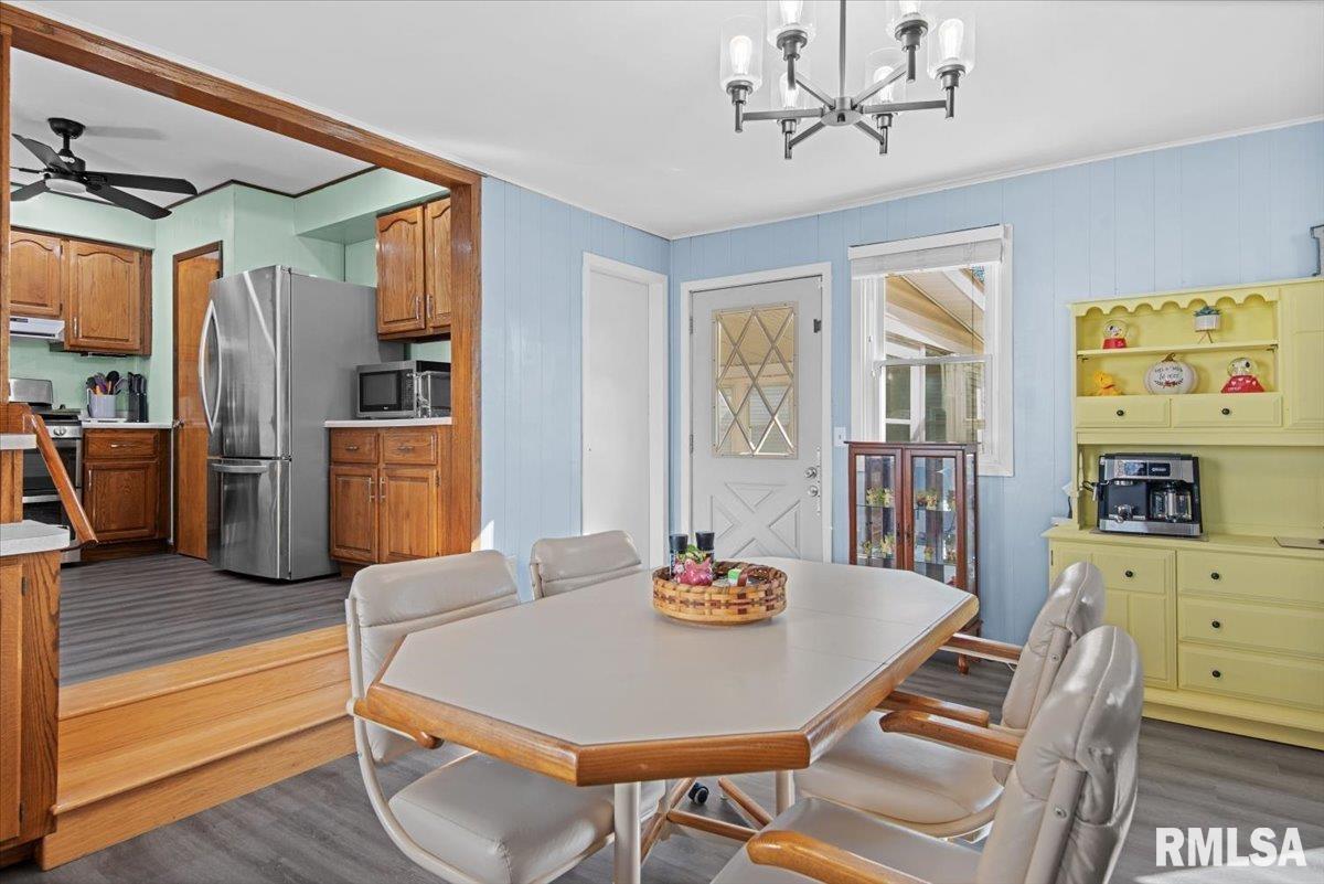 2100 East Hood Street Springfield, IL 62703 - Photo 4 of 23