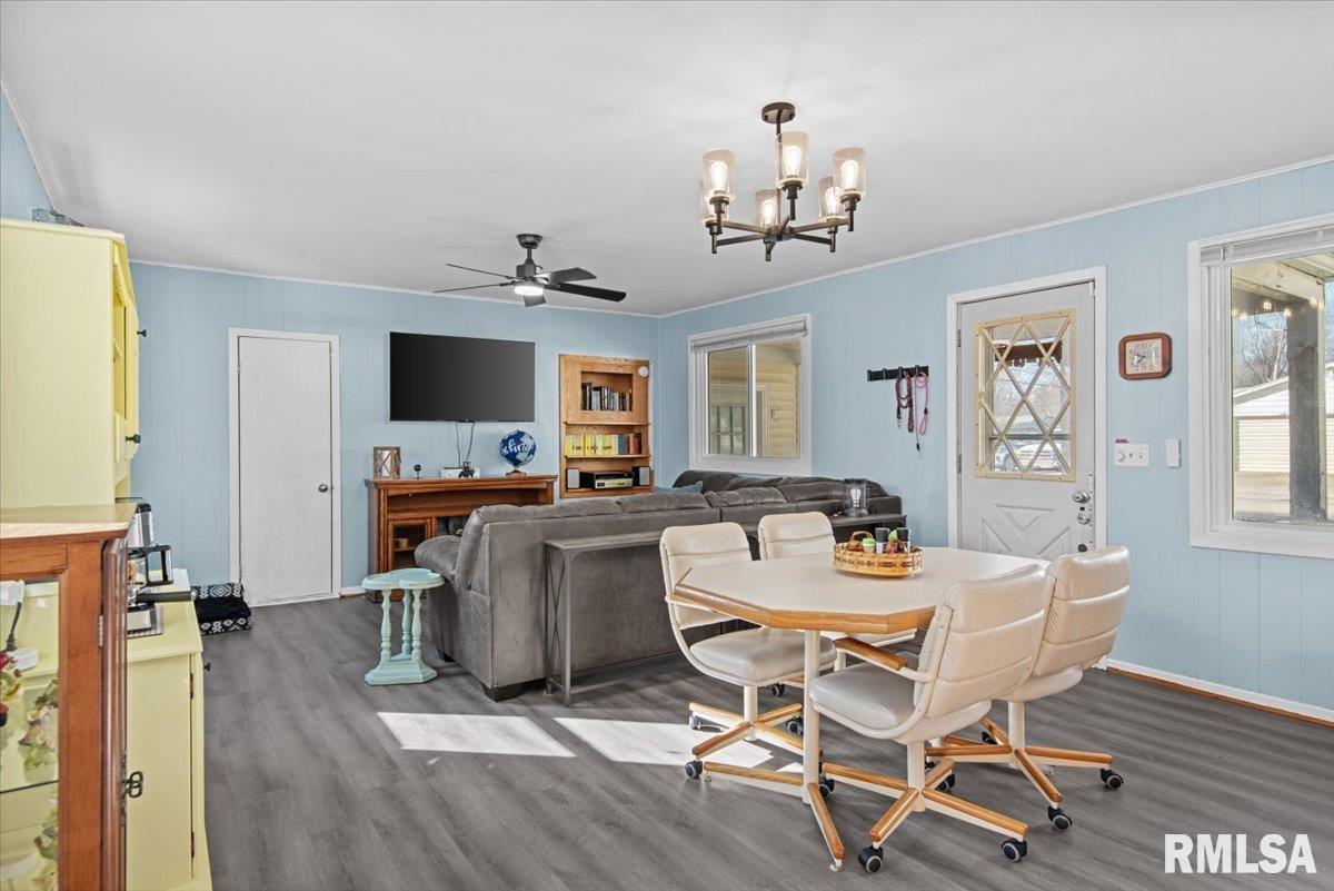 2100 East Hood Street Springfield, IL 62703 - Photo 5 of 23