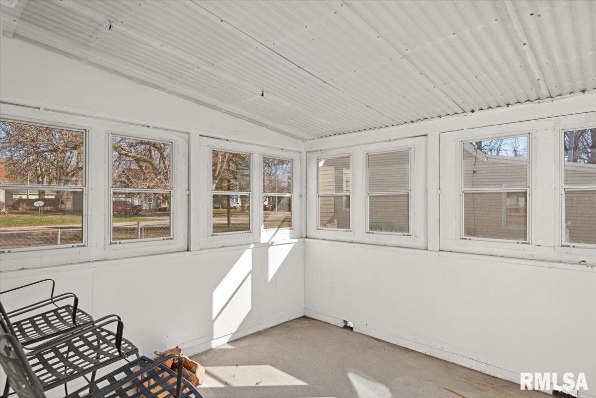 2100 East Hood Street Springfield, IL 62703 - Photo 7 of 23