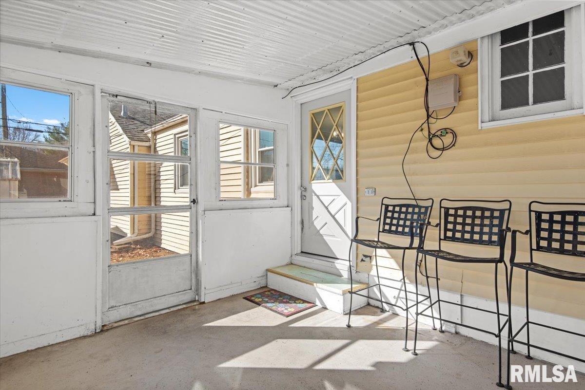 2100 East Hood Street Springfield, IL 62703 - Photo 8 of 23