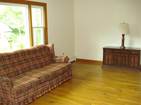 29 Englewood Road Gloucester, MA 01930 - Photo 3 of 10 Gallery Image 3