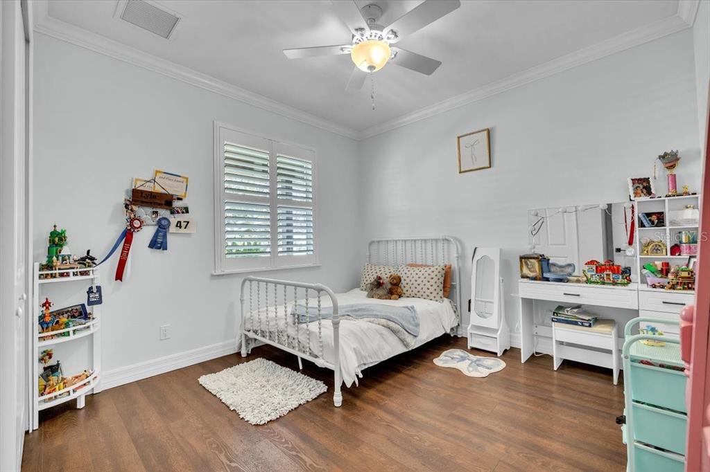 8429 Southwest Riverview Circle Arcadia, FL 34269 - Photo 23 of 45 a room with furniture and a window