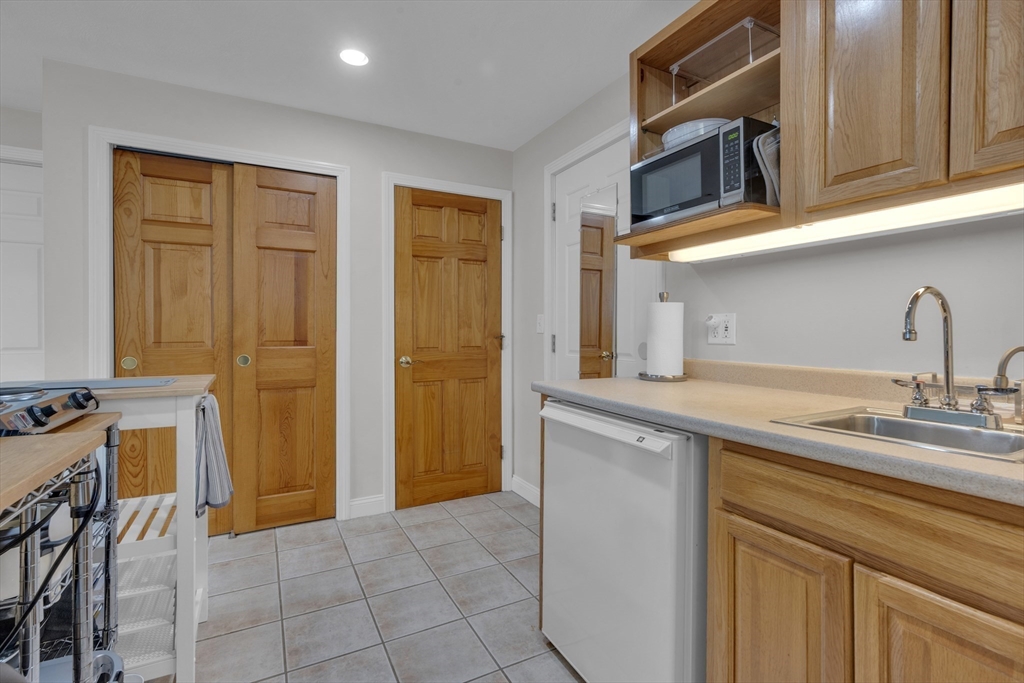 70 Garland Road, Unit 3 Newton, MA 02459 - Photo 10 of 21