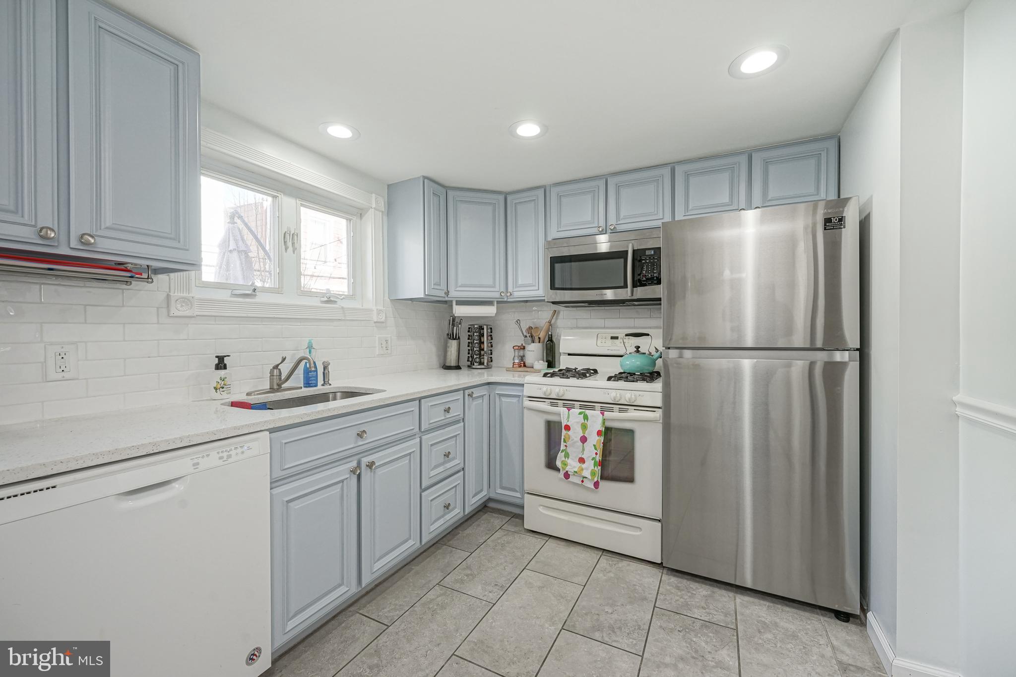 207 Daly Street Philadelphia, PA 19148 - Photo 11 of 29