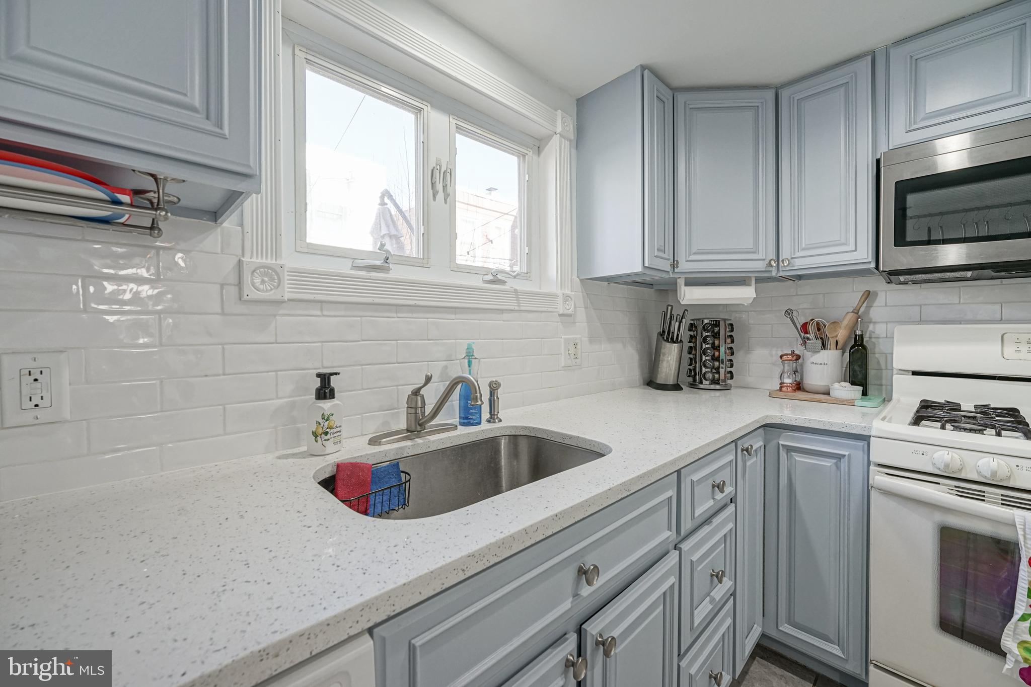 207 Daly Street Philadelphia, PA 19148 - Photo 13 of 29