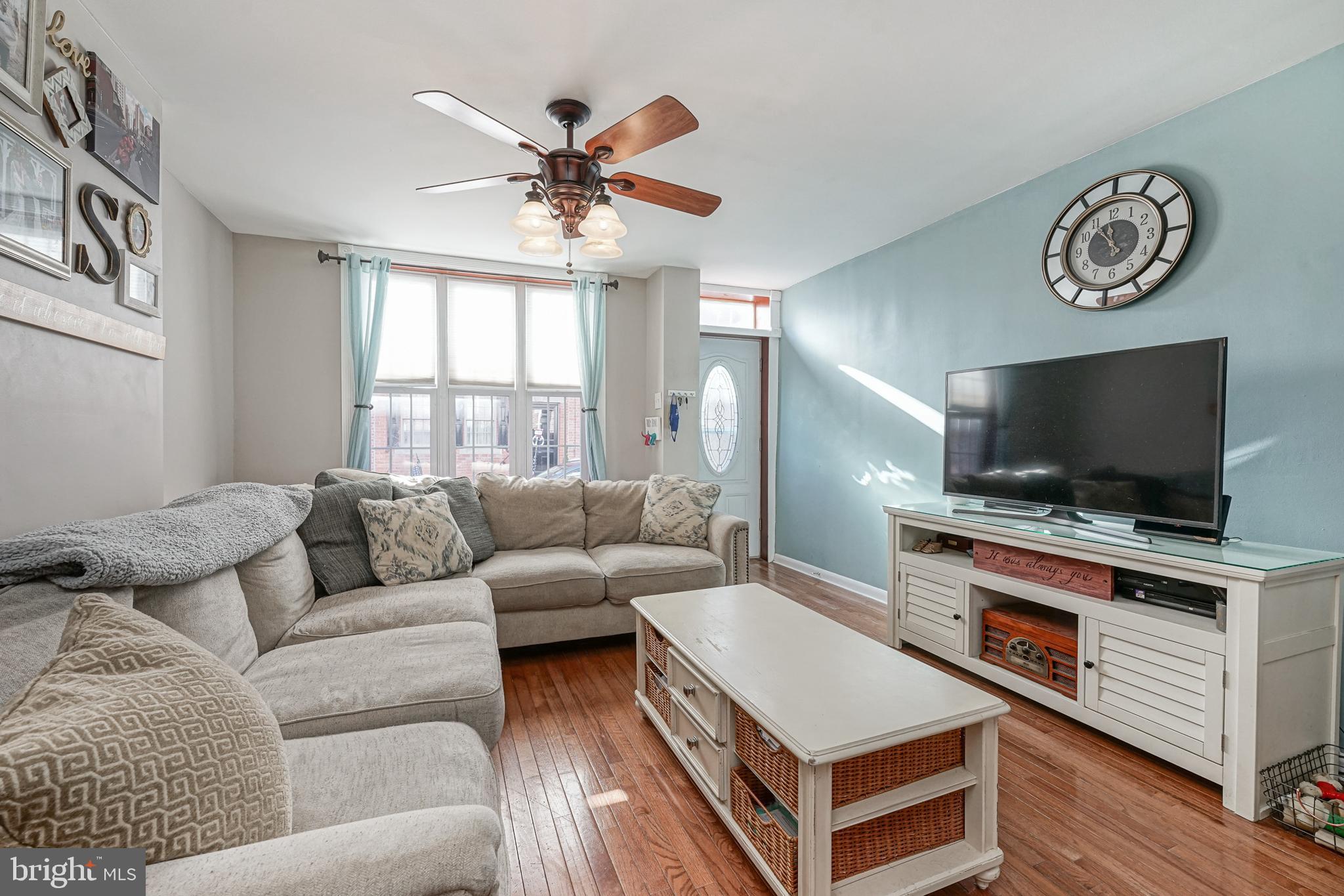 207 Daly Street Philadelphia, PA 19148 - Photo 3 of 29