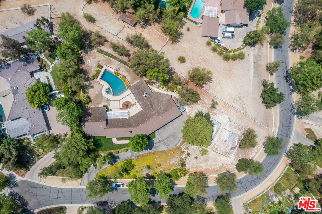 5860 Fitzpatrick Road Hidden Hills, CA 91302 - Photo 4 of 19 Gallery Image 4