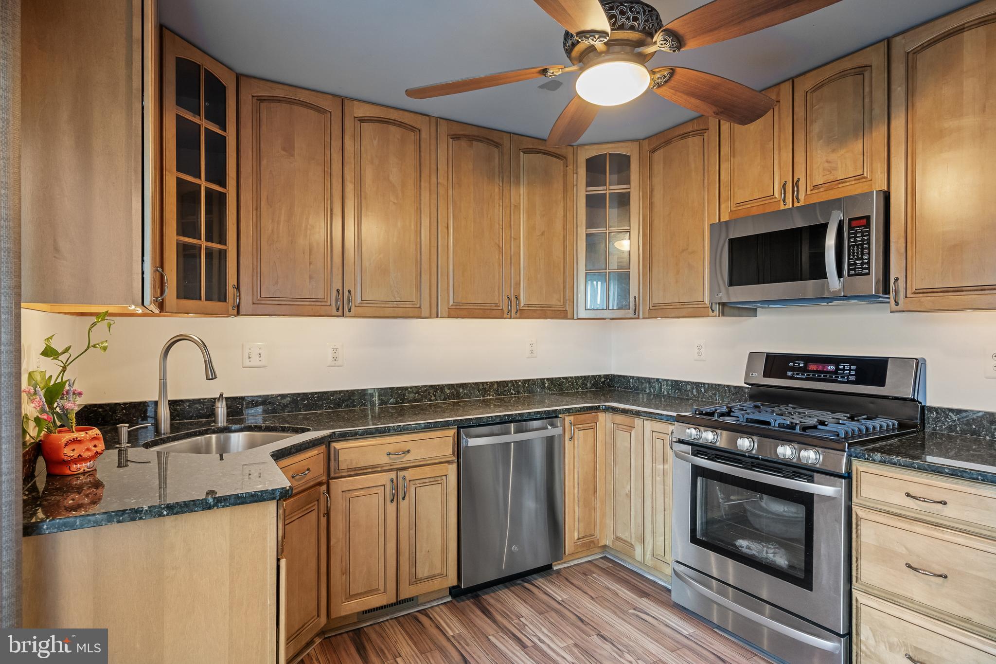 302 Austin Avenue Barrington, NJ 08007 - Photo 11 of 32