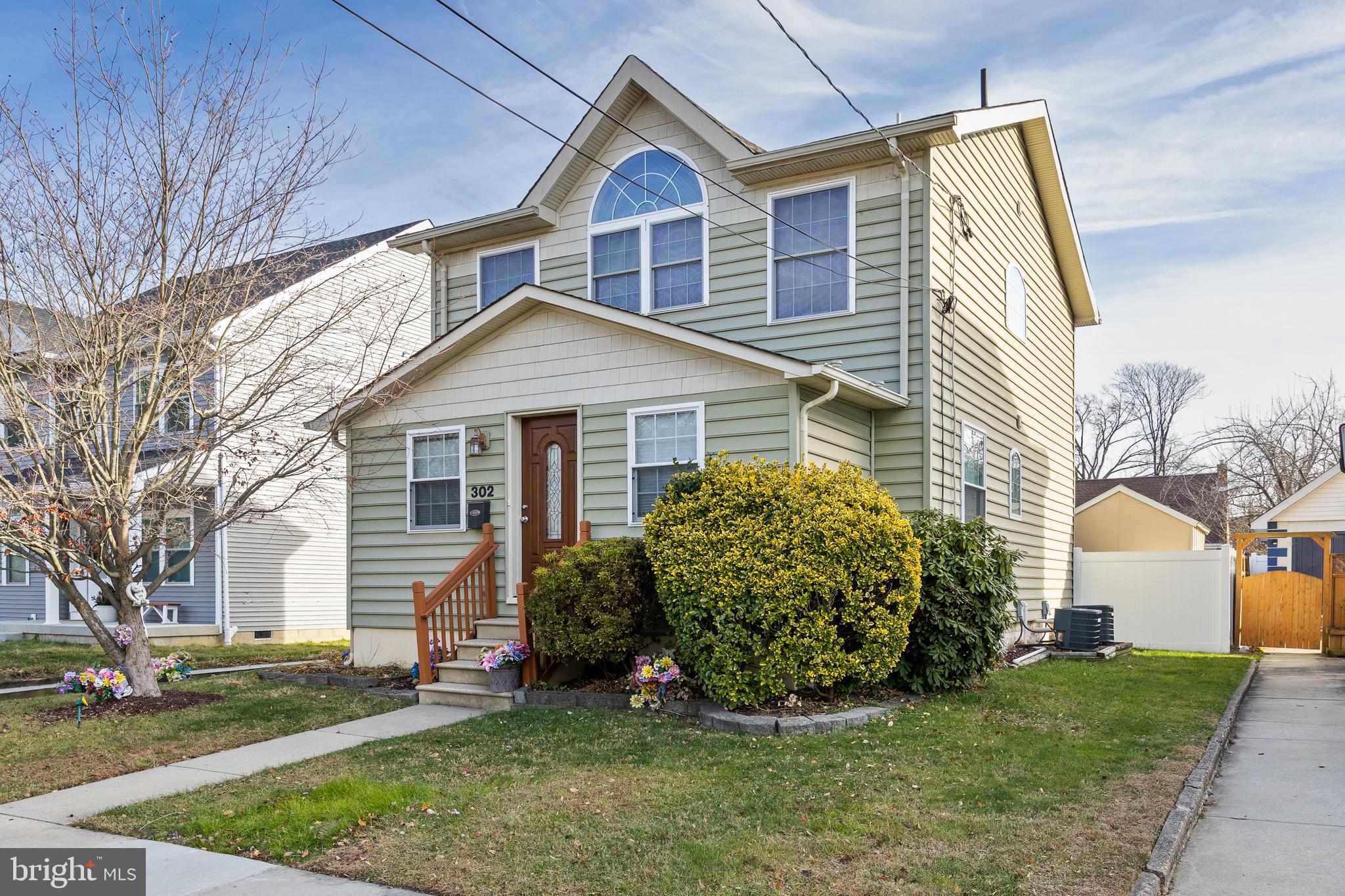 302 Austin Avenue Barrington, NJ 08007 - Photo 2 of 32