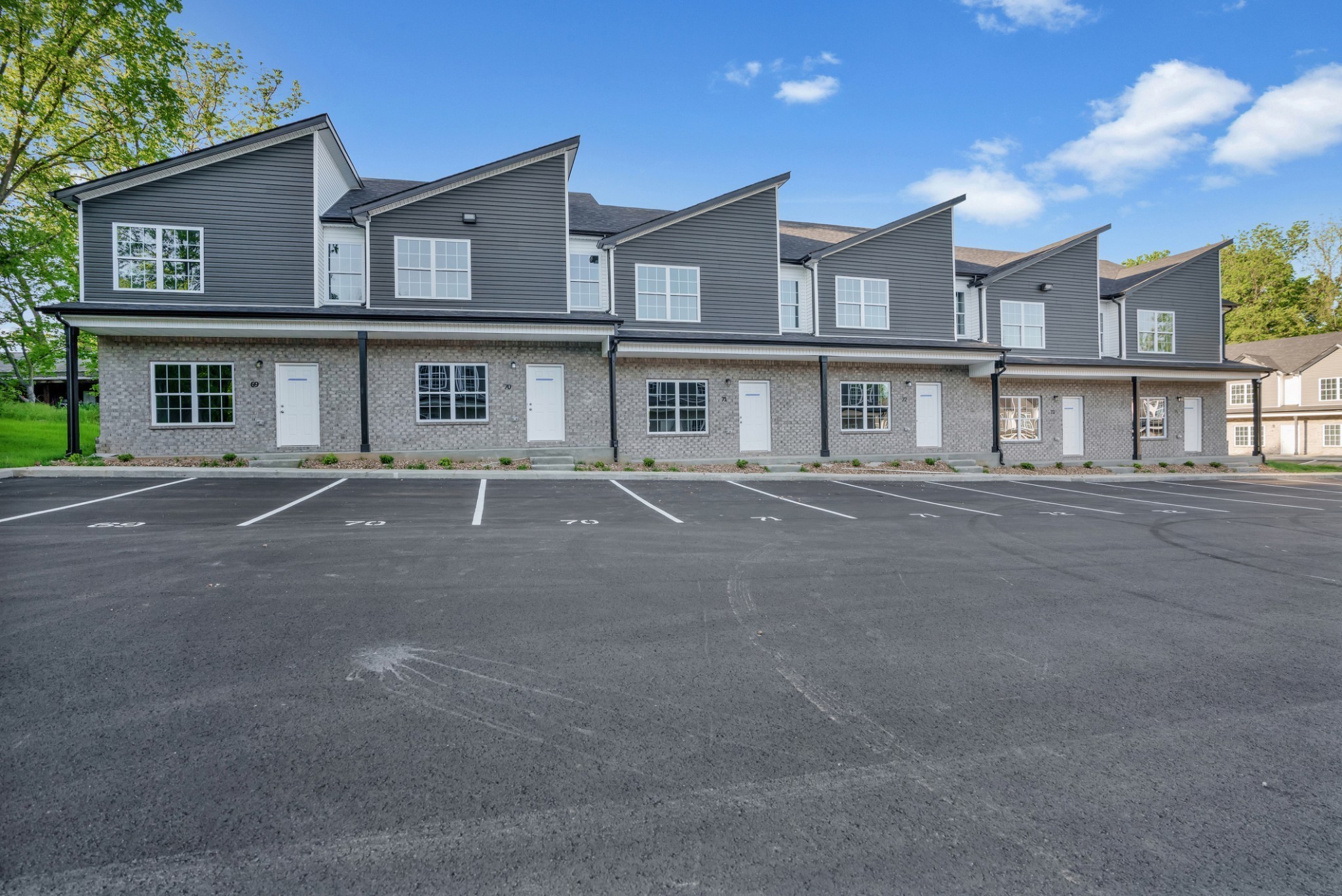 2500 Tiny Town Road, Unit 70 Clarksville, TN 37042 - Photo 2 of 27 a front view of residential houses with street