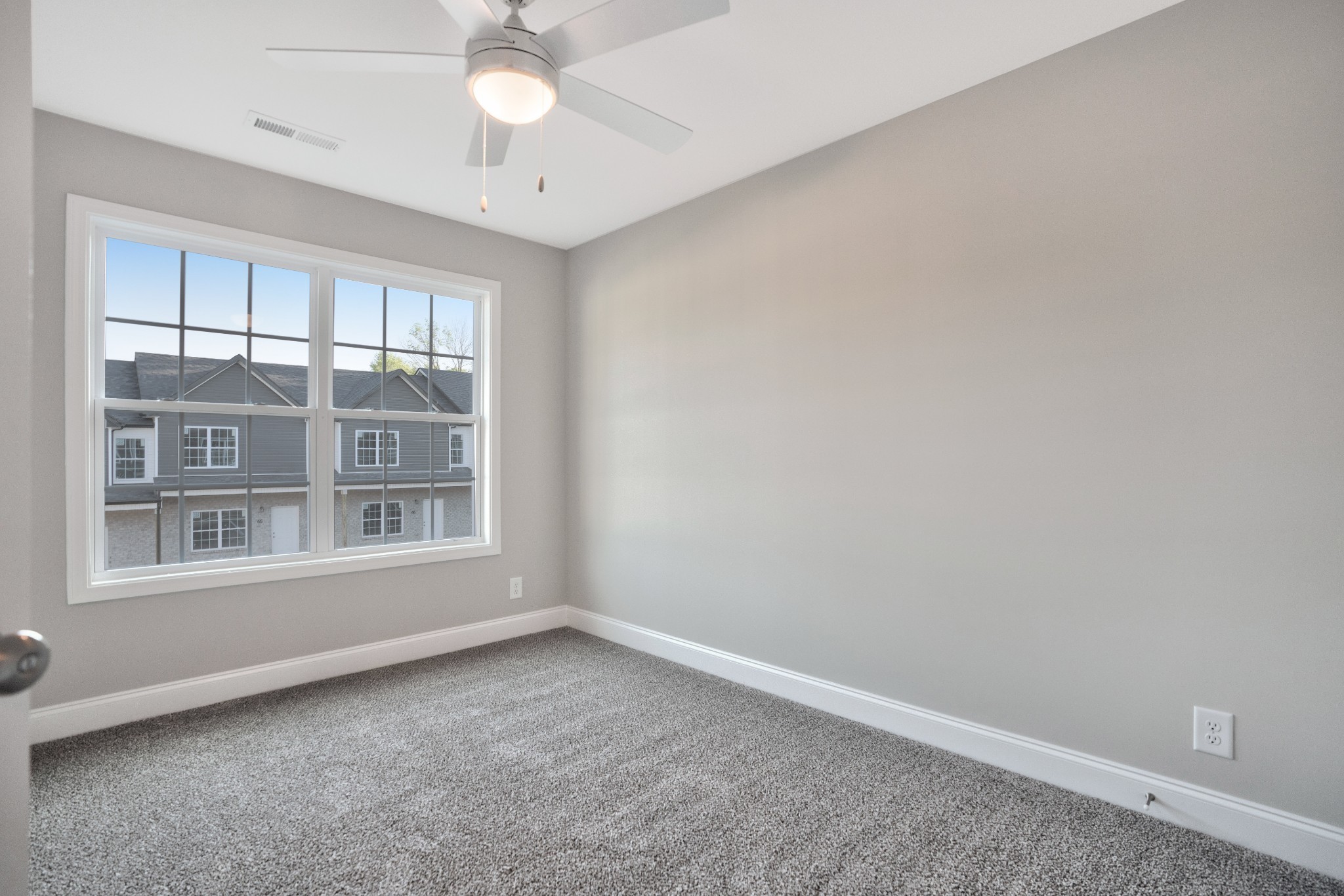 2500 Tiny Town Road, Unit 70 Clarksville, TN 37042 - Photo 23 of 27 an empty room with a window