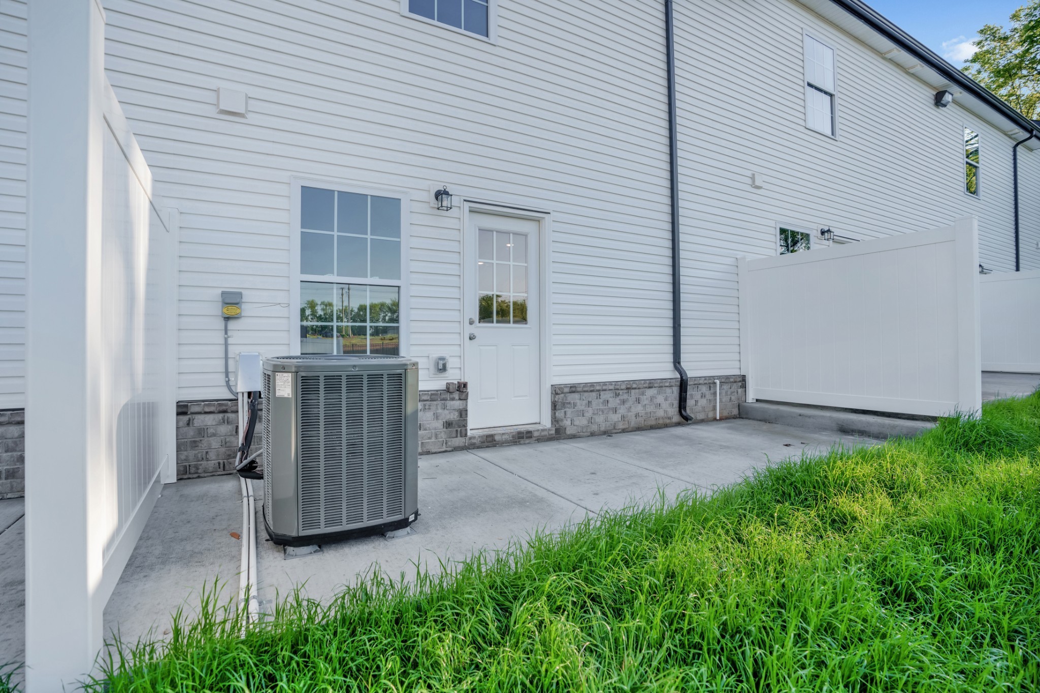 2500 Tiny Town Road, Unit 70 Clarksville, TN 37042 - Photo 26 of 27 a view of backyard with barbeque grill and wooden fence