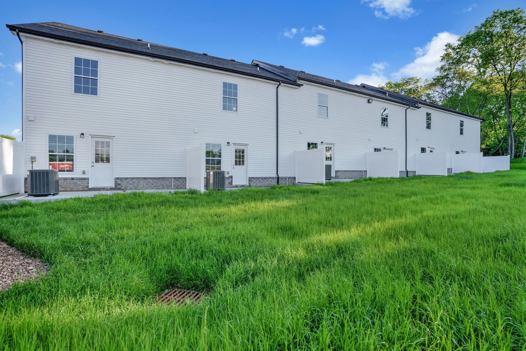 2500 Tiny Town Road, Unit 70 Clarksville, TN 37042 - Photo 27 of 27 a backyard of a house with lots of green space
