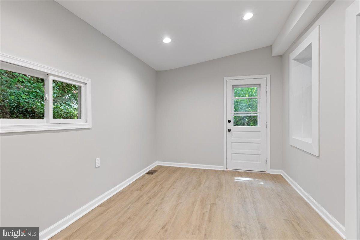 15 Hampshire Road Reading, PA 19608 - Photo 11 of 23 Office, Dining or Family Room