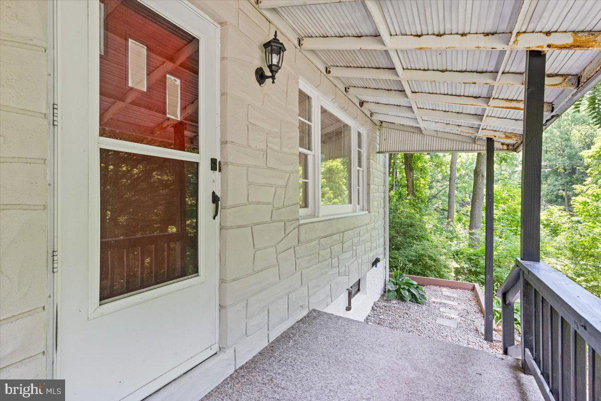 15 Hampshire Road Reading, PA 19608 - Photo 15 of 23 Great spot for morning coffee