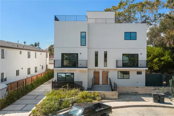 $3,750 | 2515 Alsace Avenue, Unit 1/2, Los Angeles, CA 90016