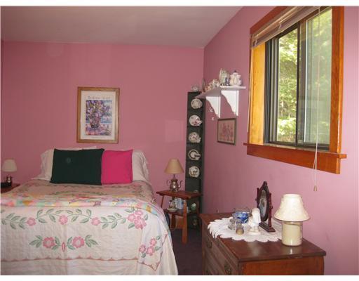 34 Cove Road Lincoln, ME 04457 - Photo 16 of 26 Bedroom. 2nd upstairs bedroom
