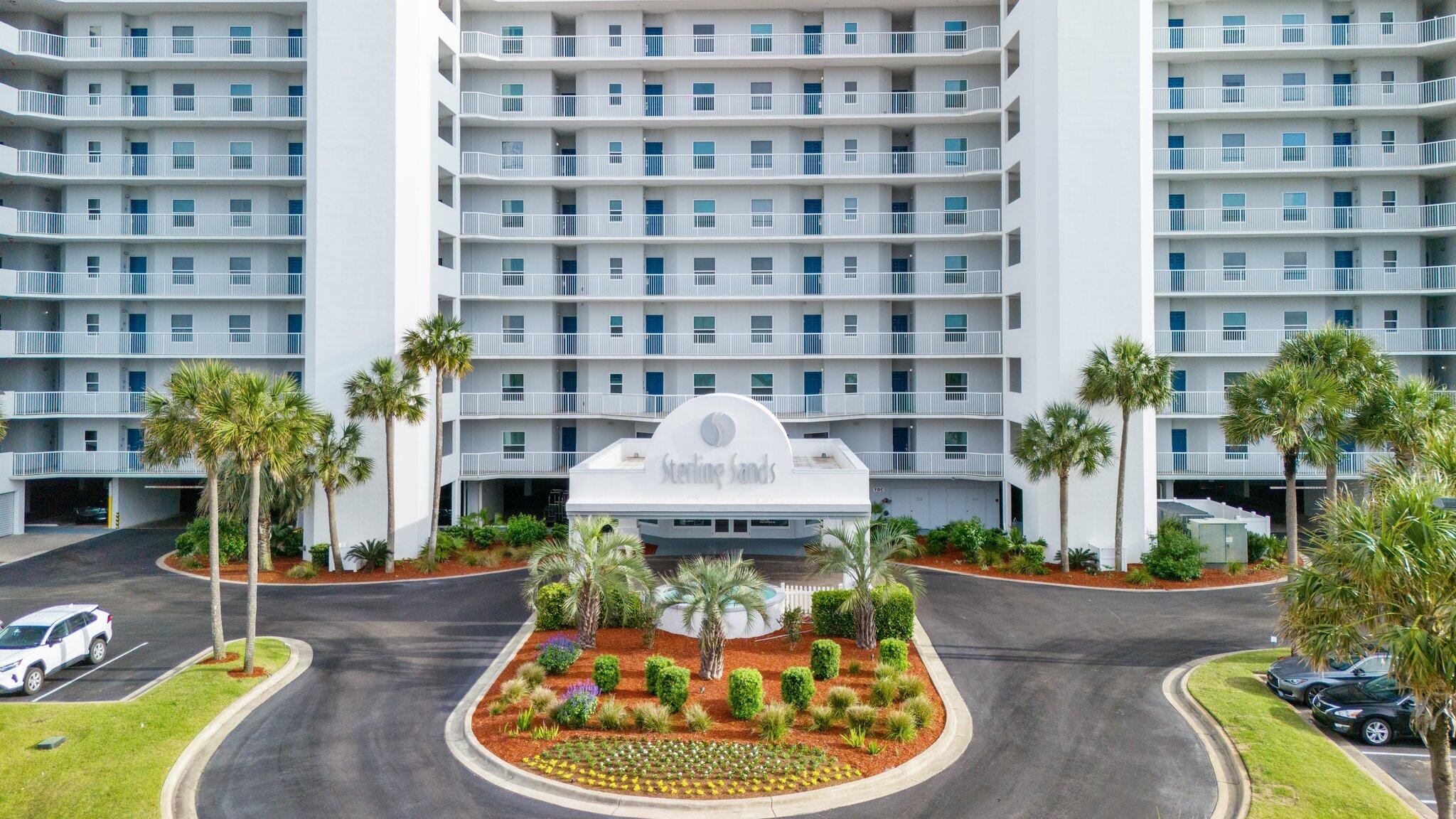 1080 Highway 98, Unit 403 Destin, FL 32541 - Photo 7 of 65 a dining room with furniture and a potted plant