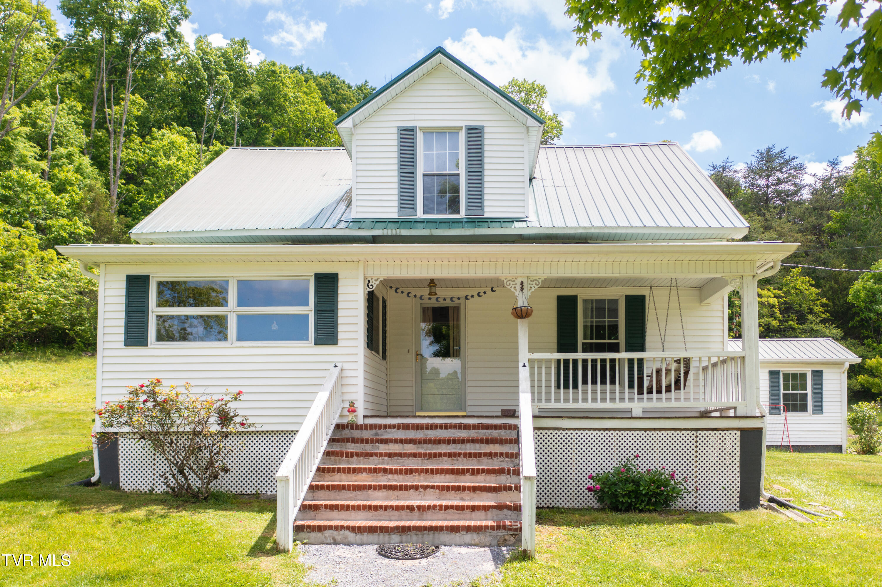 110 Charles Smith Road Watauga, TN 37694 - Photo 2 of 66 Charles Smith Rd-5