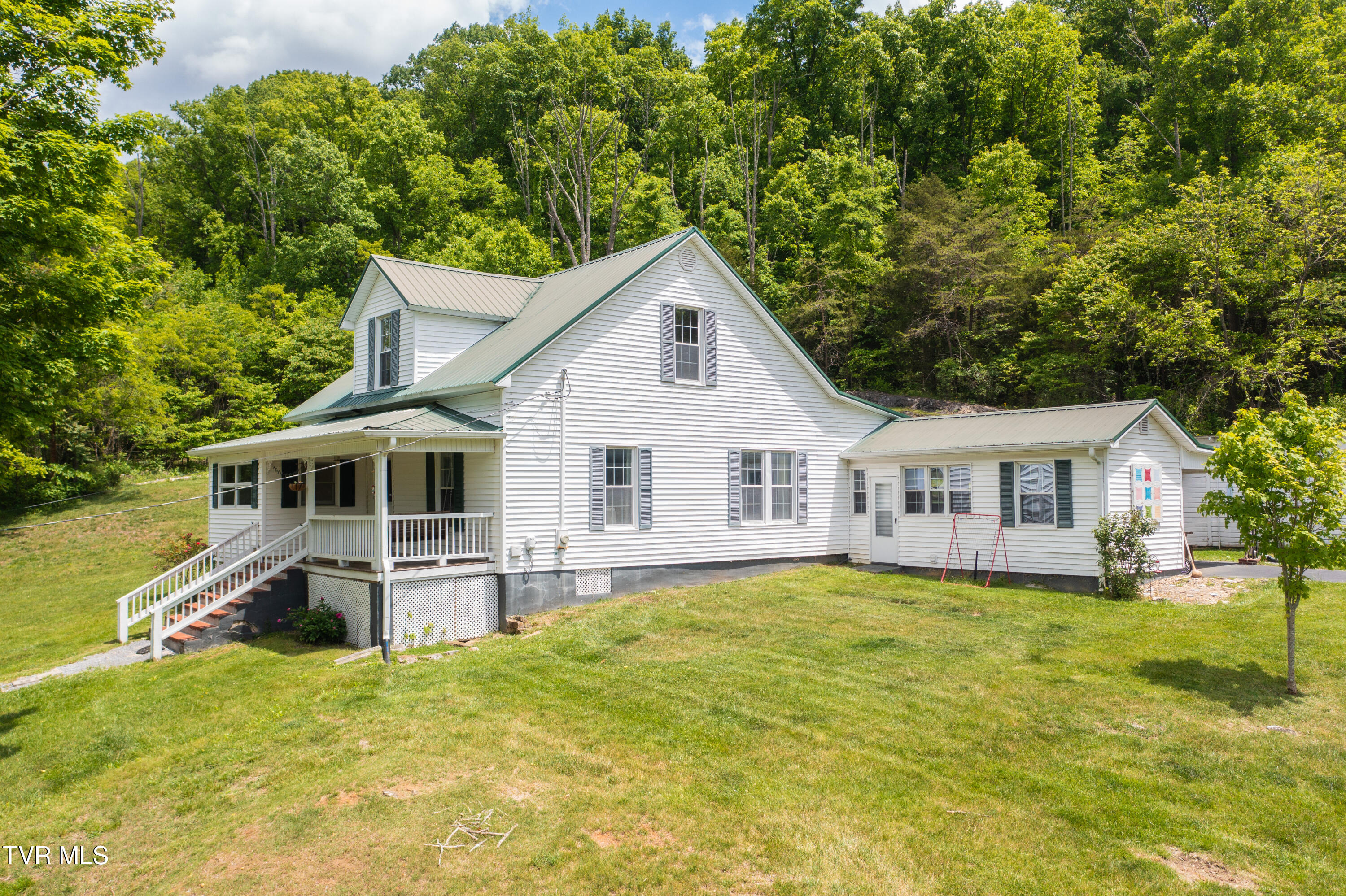 110 Charles Smith Road Watauga, TN 37694 - Photo 4 of 66 Charles Smith Rd-6