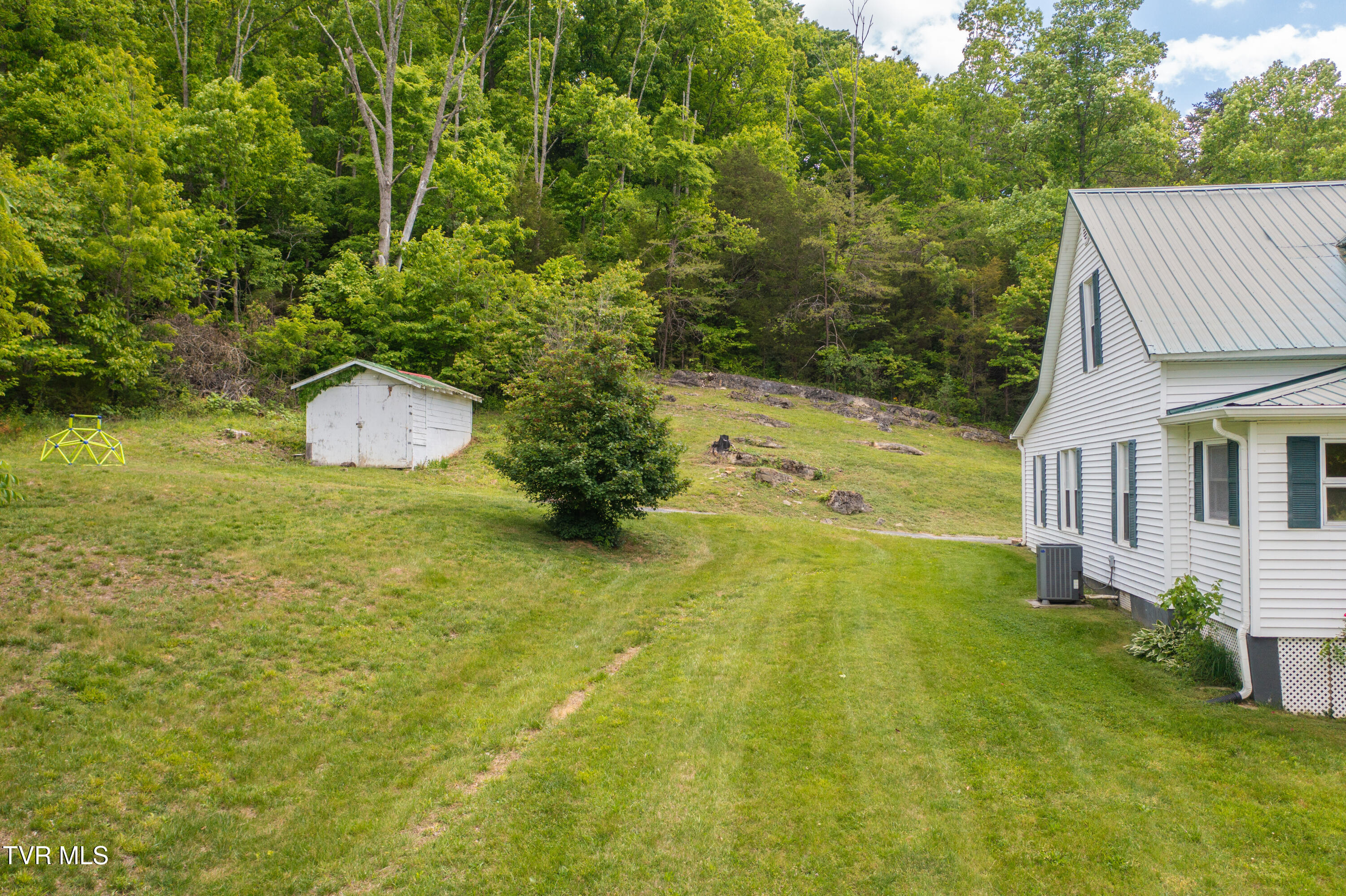 110 Charles Smith Road Watauga, TN 37694 - Photo 6 of 66 Charles Smith Rd-4