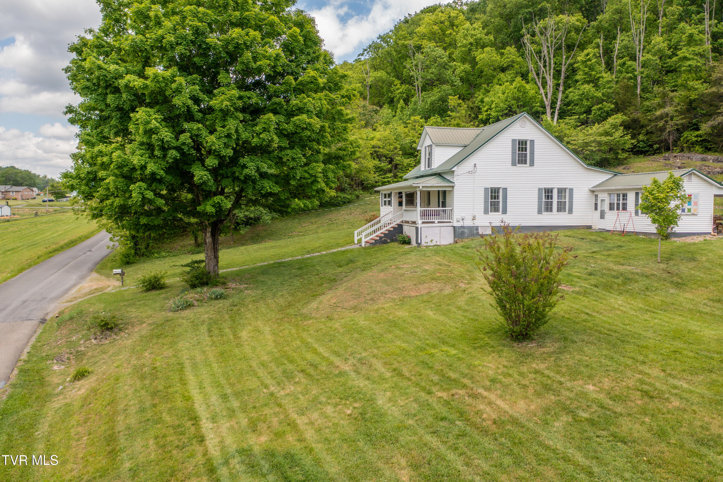 110 Charles Smith Road Watauga, TN 37694 - Photo 8 of 66 Charles Smith Rd-12