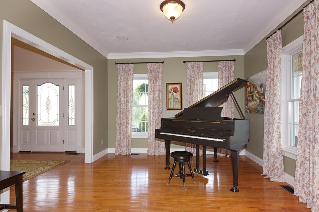 246 Chace Hill Road Lancaster, MA 01523 - Photo 12 of 30 Gallery Image 12