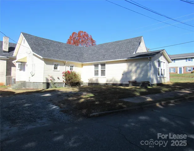 $1,400 | 220 Arlington Street, Forest City, NC 28043