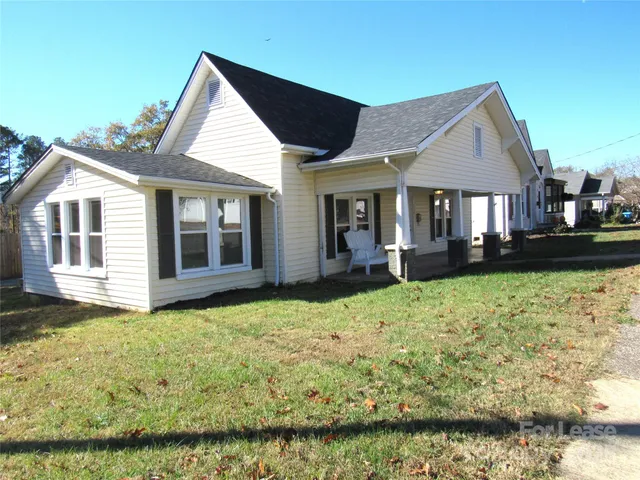 $1,400 | 220 Arlington Street, Forest City, NC 28043