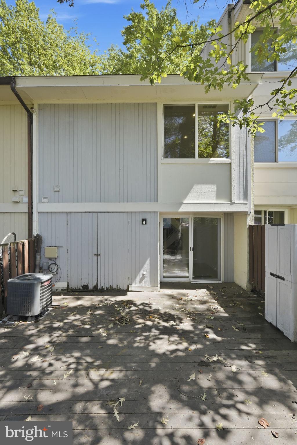 2366 Southgate Square Reston, VA 20191 - Photo 23 of 32 Gallery Image 23