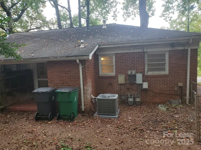 $1,199 | 3818 Winfield Drive, Charlotte, NC 28205