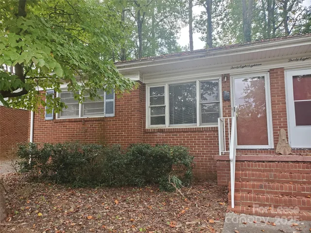 $1,199 | 3818 Winfield Drive, Charlotte, NC 28205