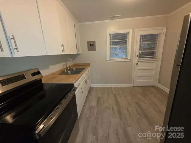 $1,199 | 3818 Winfield Drive, Charlotte, NC 28205